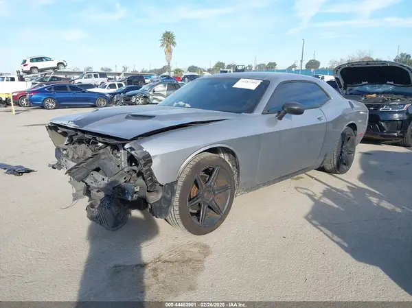 2C3CDZAG7GH184669 2016 DODGE CHALLENGER - Image 2