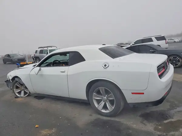 2C3CDZAG7GH201082 2016 DODGE CHALLENGER - Image 2