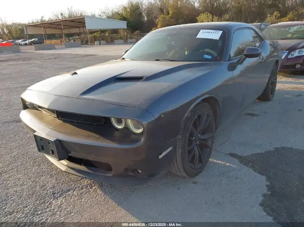 2C3CDZAG7GH271844 2016 DODGE CHALLENGER - Image 2
