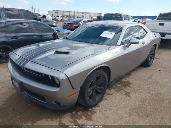 2C3CDZAG7GH279023 2016 DODGE CHALLENGER - Image 2