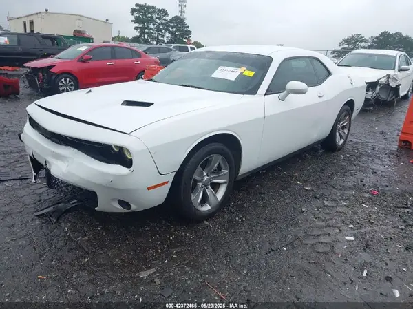 2C3CDZAG7GH285095 2016 DODGE CHALLENGER - Image 2