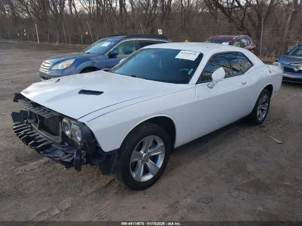 2C3CDZAG7GH352732 2016 DODGE CHALLENGER - Image 2