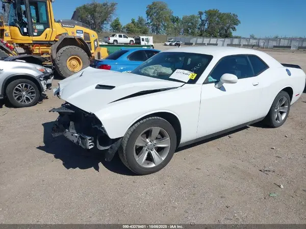 2C3CDZAG7GH353654 2016 DODGE CHALLENGER - Image 2