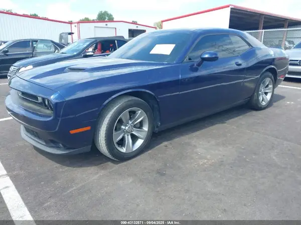 2C3CDZAG7HH501898 2017 DODGE CHALLENGER - Image 2