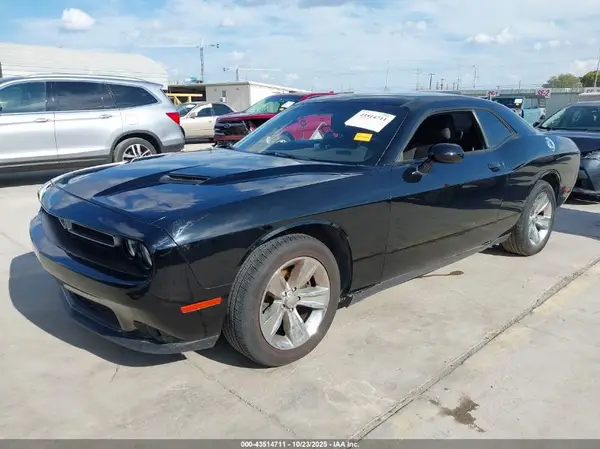 2C3CDZAG7HH548784 2017 DODGE CHALLENGER - Image 2