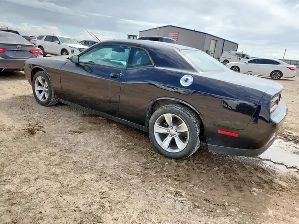 2C3CDZAG7HH550681 2017 DODGE CHALLENGER - Image 2