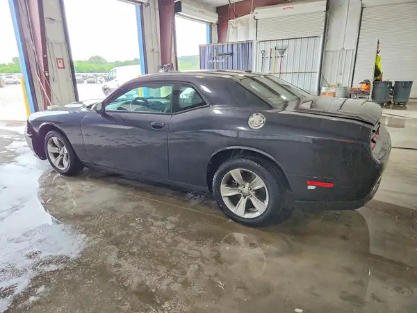 2C3CDZAG7HH572535 2017 DODGE CHALLENGER - Image 2