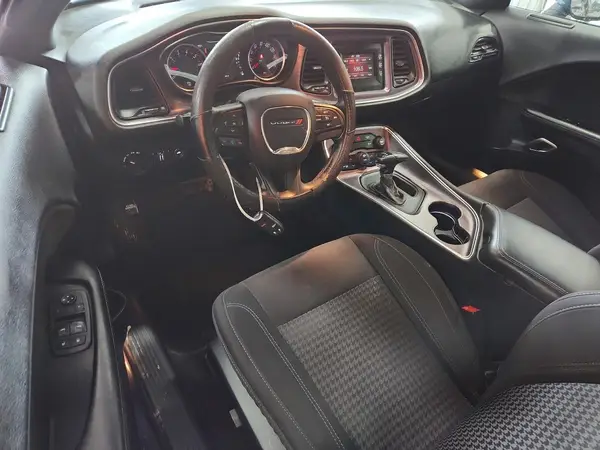 2C3CDZAG7HH572535 2017 DODGE CHALLENGER - Image 8