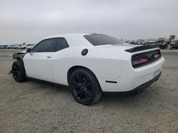 2C3CDZAG7HH601323 2017 DODGE CHALLENGER - Image 2
