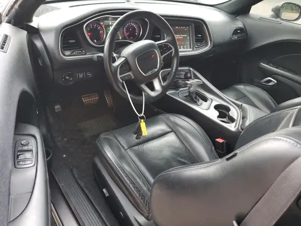 2C3CDZAG7HH619319 2017 DODGE CHALLENGER - Image 8