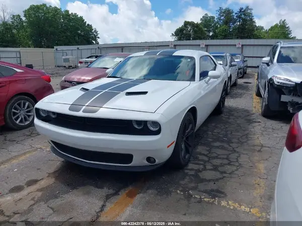 2C3CDZAG7HH633821 2017 DODGE CHALLENGER - Image 2