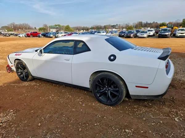 2C3CDZAG7HH640915 2017 DODGE CHALLENGER - Image 2
