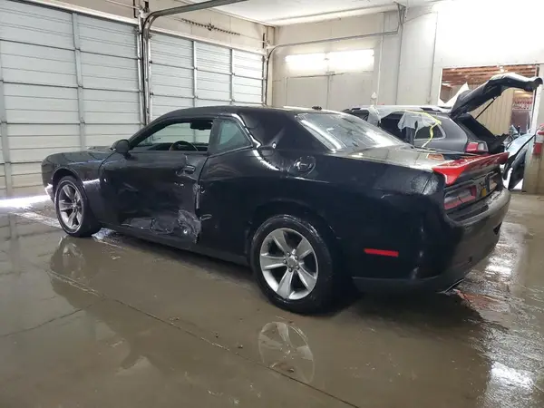 2C3CDZAG7HH658606 2017 DODGE CHALLENGER - Image 2