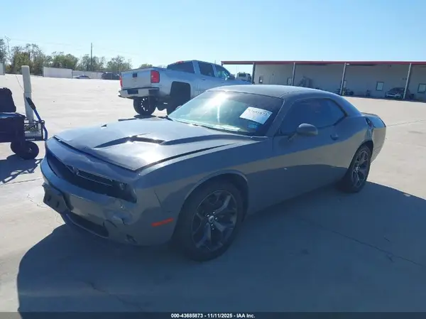2C3CDZAG7JH131736 2018 DODGE CHALLENGER - Image 2