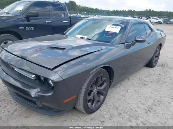 2C3CDZAG7JH132871 2018 DODGE CHALLENGER - Image 2