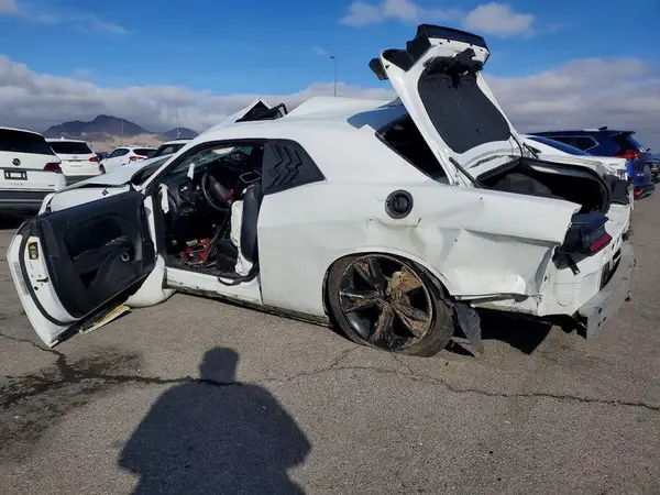 2C3CDZAG7JH200098 2018 DODGE CHALLENGER - Image 2