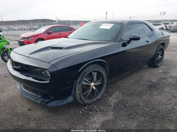 2C3CDZAG7JH212994 2018 DODGE CHALLENGER - Image 2