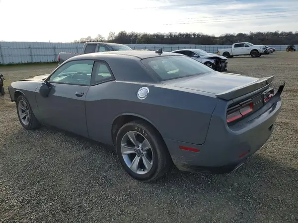 2C3CDZAG7JH215586 2018 DODGE CHALLENGER - Image 2