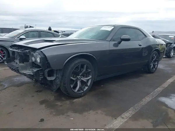 2C3CDZAG7JH225180 2018 DODGE CHALLENGER - Image 2