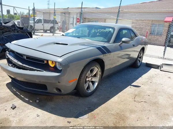 2C3CDZAG7JH236261 2018 DODGE CHALLENGER - Image 2