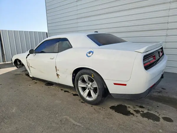2C3CDZAG7JH245722 2018 DODGE CHALLENGER - Image 2