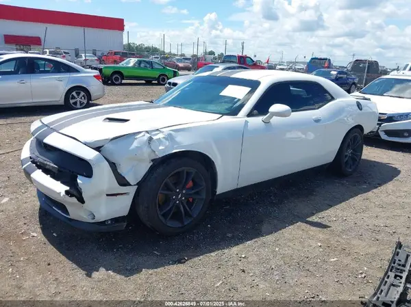 2C3CDZAG7JH255649 2018 DODGE CHALLENGER - Image 2