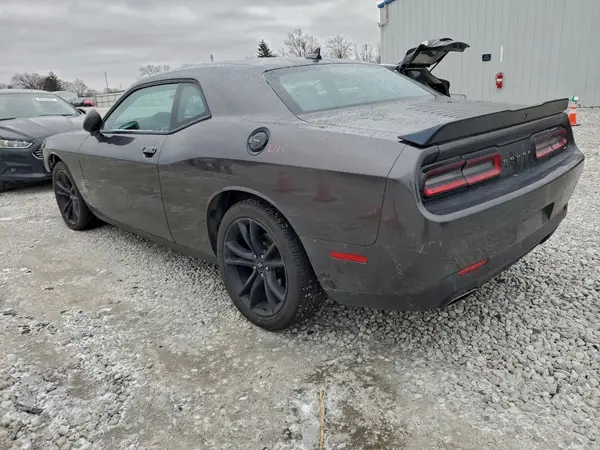 2C3CDZAG7JH297285 2018 DODGE CHALLENGER - Image 2