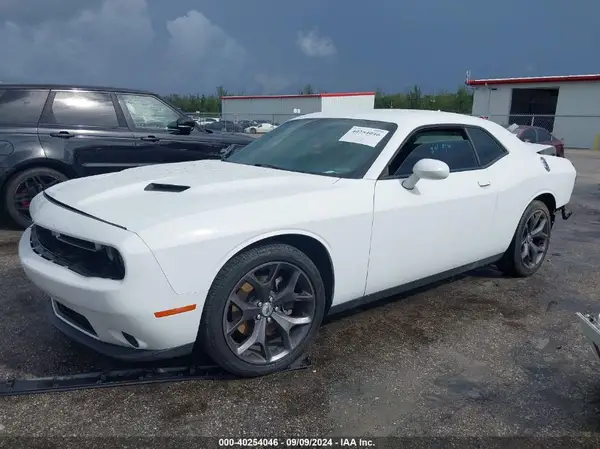 2C3CDZAG7JH327692 2018 DODGE CHALLENGER - Image 2