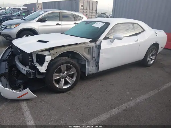 2C3CDZAG7KH503352 2019 DODGE CHALLENGER - Image 2