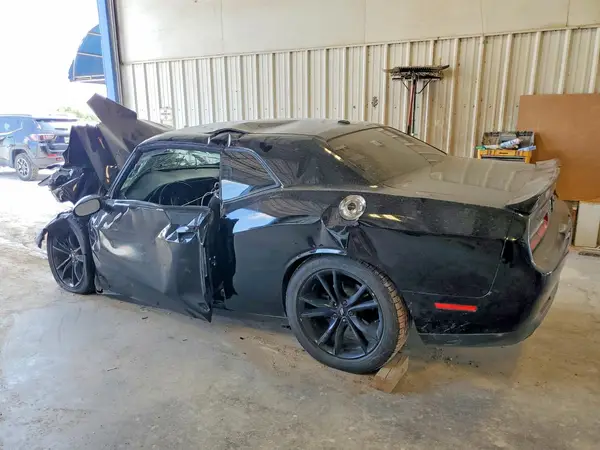 2C3CDZAG7KH672030 2019 DODGE CHALLENGER - Image 2