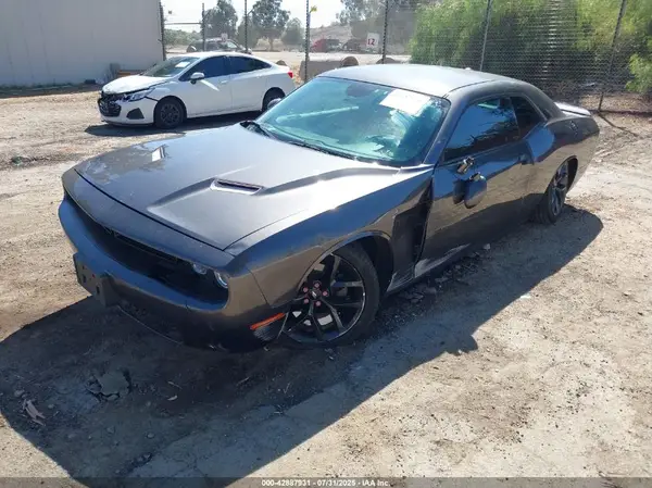 2C3CDZAG7KH672237 2019 DODGE CHALLENGER - Image 2
