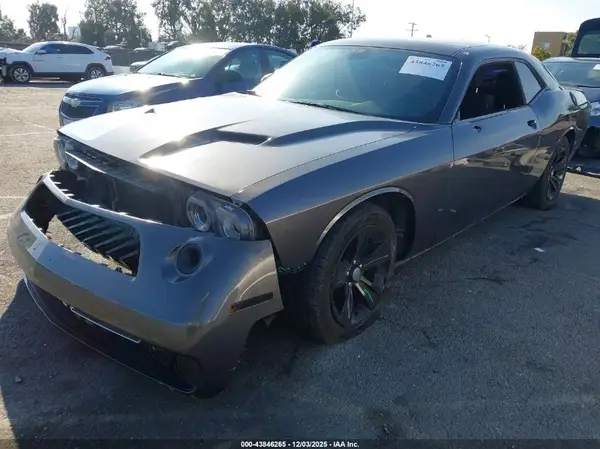 2C3CDZAG7KH672268 2019 DODGE CHALLENGER - Image 2