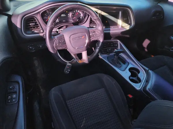 2C3CDZAG7KH680211 2019 DODGE CHALLENGER - Image 8