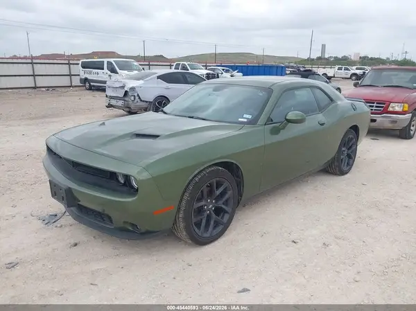 2C3CDZAG7LH182818 2020 DODGE CHALLENGER - Image 2