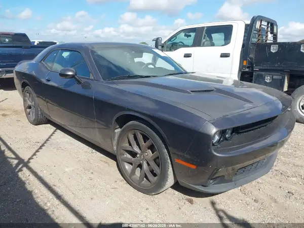 2C3CDZAG7MH560590 2021 DODGE CHALLENGER - Image 1