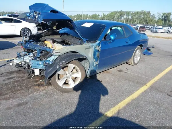 2C3CDZAG7PH526072 2023 DODGE CHALLENGER - Image 2
