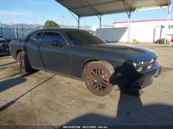 2C3CDZAG7PH574381 2023 DODGE CHALLENGER - Image 1