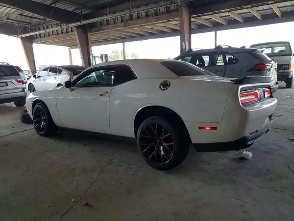 2C3CDZAG8GH129339 2016 DODGE CHALLENGER - Image 2