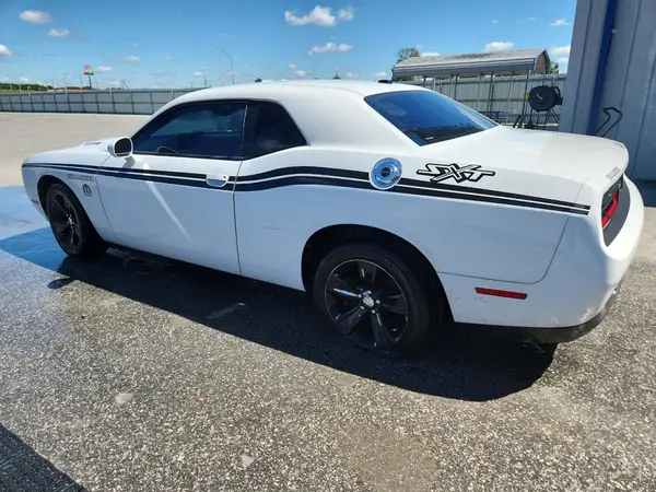 2C3CDZAG8GH176824 2016 DODGE CHALLENGER - Image 2