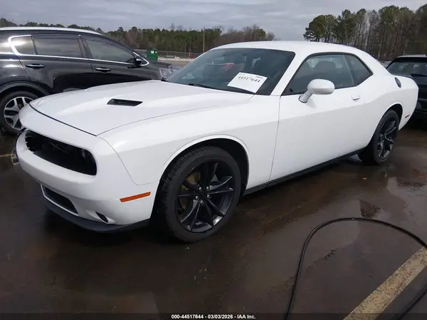 2C3CDZAG8GH200068 2016 DODGE CHALLENGER - Image 2