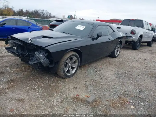 2C3CDZAG8GH200961 2016 DODGE CHALLENGER - Image 2