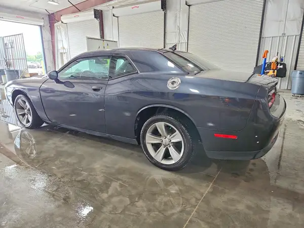 2C3CDZAG8GH221390 2016 DODGE CHALLENGER - Image 2