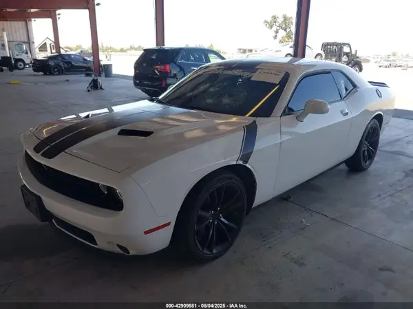 2C3CDZAG8GH245723 2016 DODGE CHALLENGER - Image 2