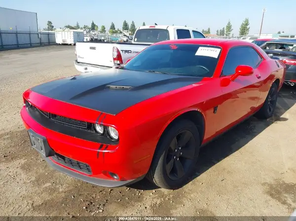 2C3CDZAG8GH284103 2016 DODGE CHALLENGER - Image 2