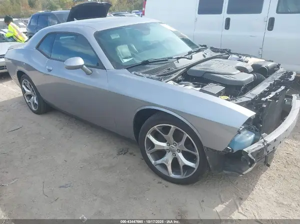 2C3CDZAG8GH290256 2016 DODGE CHALLENGER - Image 1
