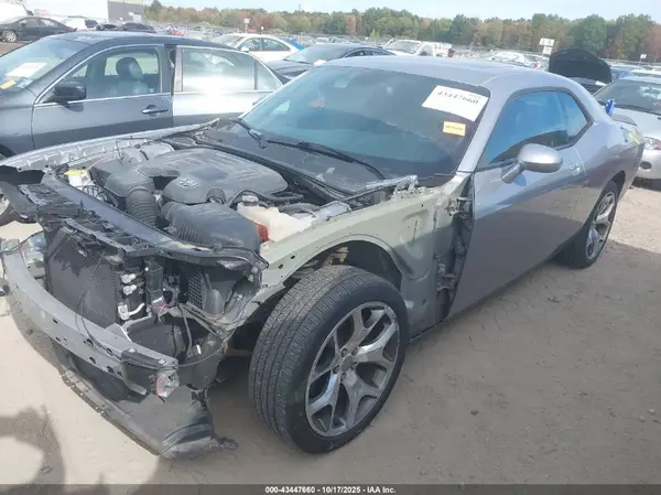 2C3CDZAG8GH290256 2016 DODGE CHALLENGER - Image 2