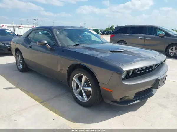 2C3CDZAG8GH290905 2016 DODGE CHALLENGER - Image 1