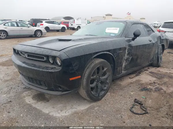 2C3CDZAG8GH329752 2016 DODGE CHALLENGER - Image 2