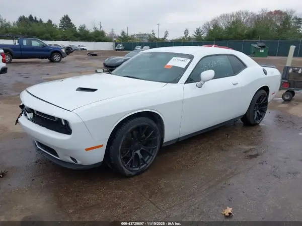 2C3CDZAG8GH336328 2016 DODGE CHALLENGER - Image 2