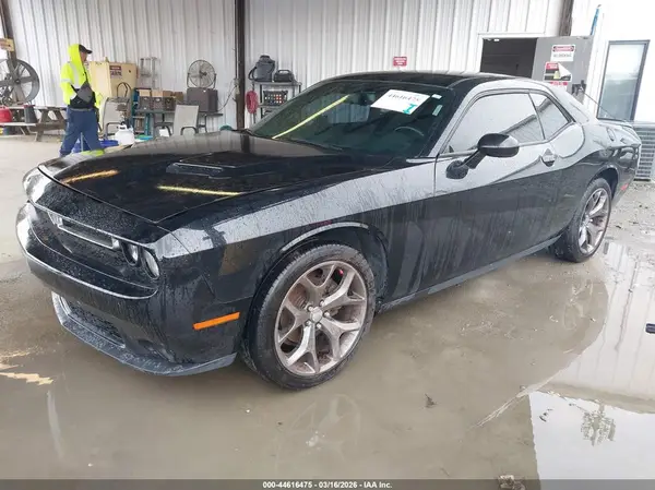 2C3CDZAG8GH352593 2016 DODGE CHALLENGER - Image 2